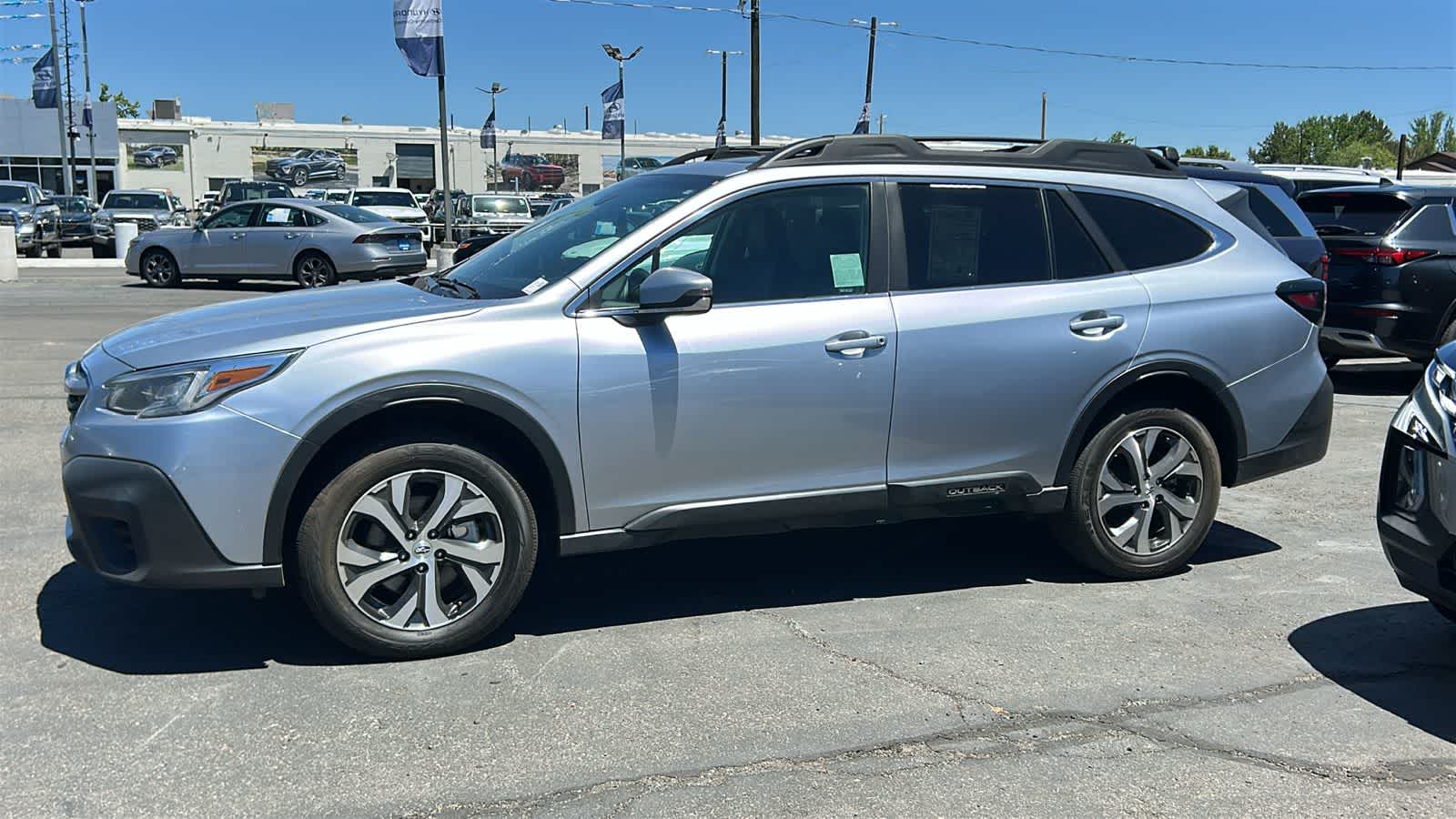 Thumbnail: 2022 Subaru Outback - 8
