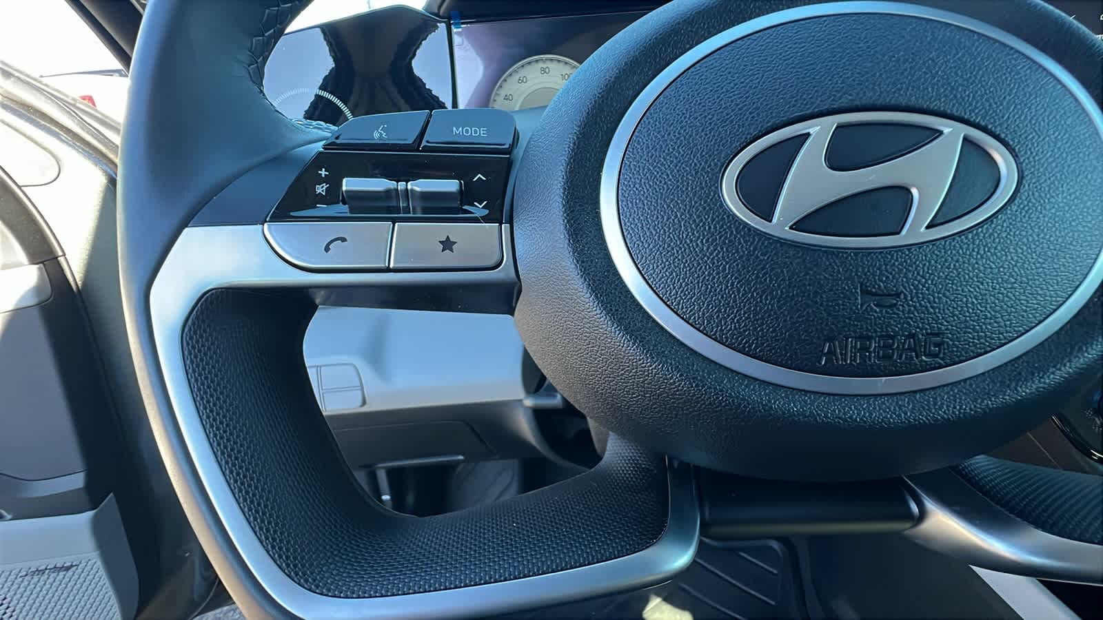 Thumbnail: 2025 Hyundai Elantra - 19