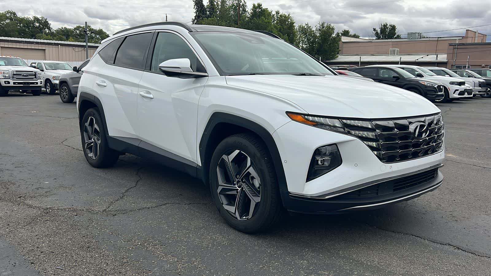 Thumbnail: 2022 Hyundai Tucson - 3