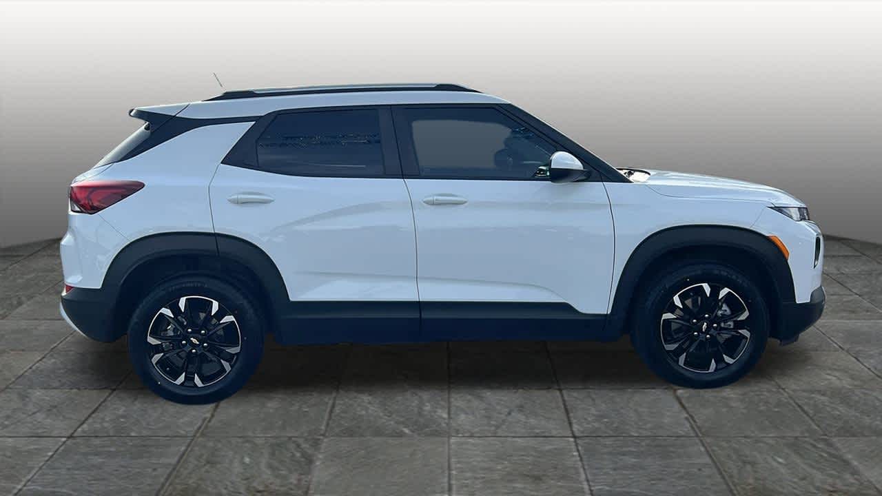 Thumbnail: 2021 Chevrolet TrailBlazer - 4