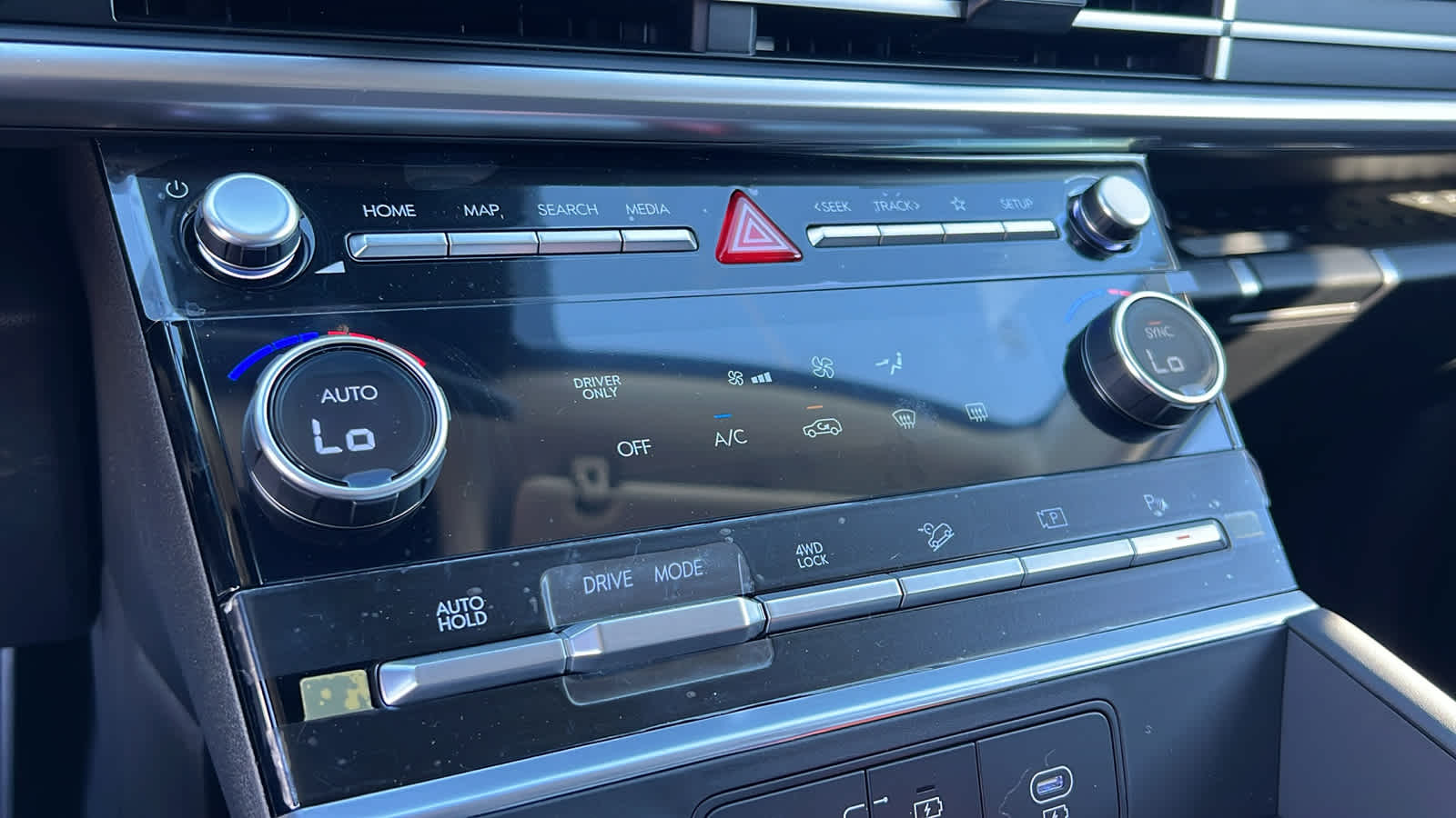 Thumbnail: 2026 Hyundai Santa Fe - 14