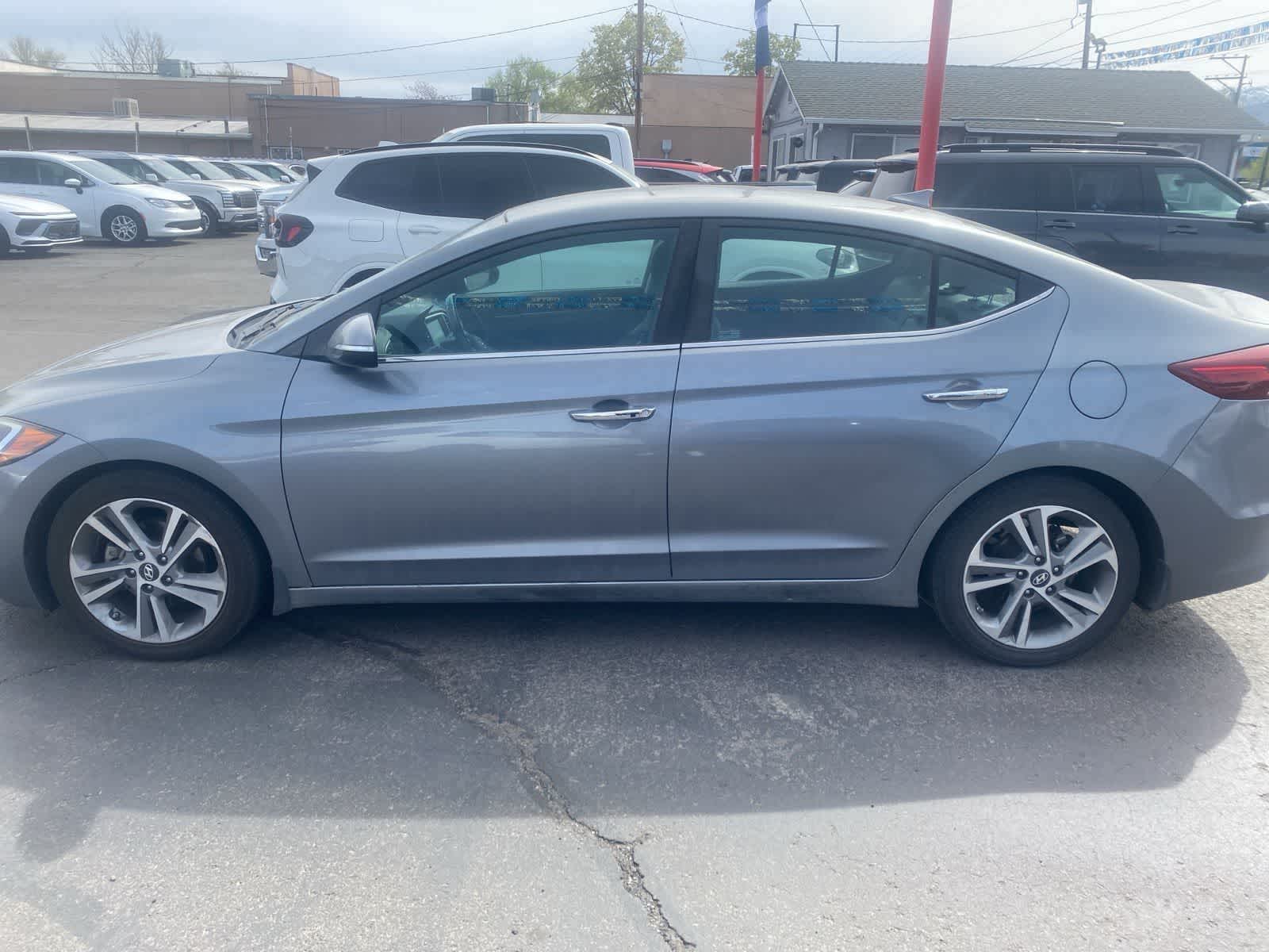 Thumbnail: 2017 Hyundai Elantra - 10