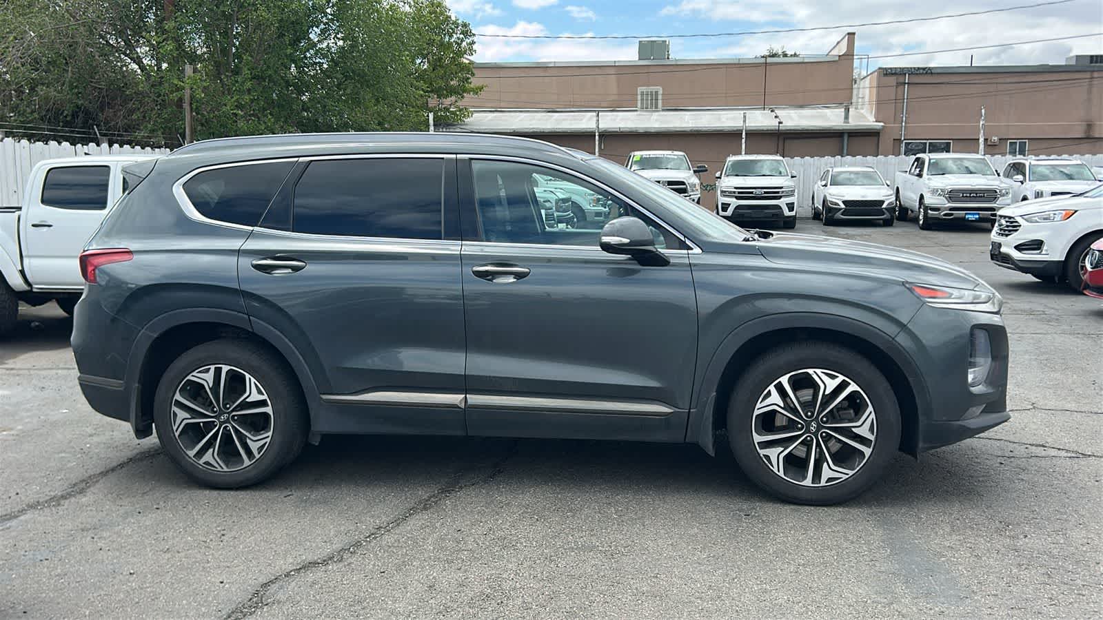 Thumbnail: 2020 Hyundai Santa Fe - 16