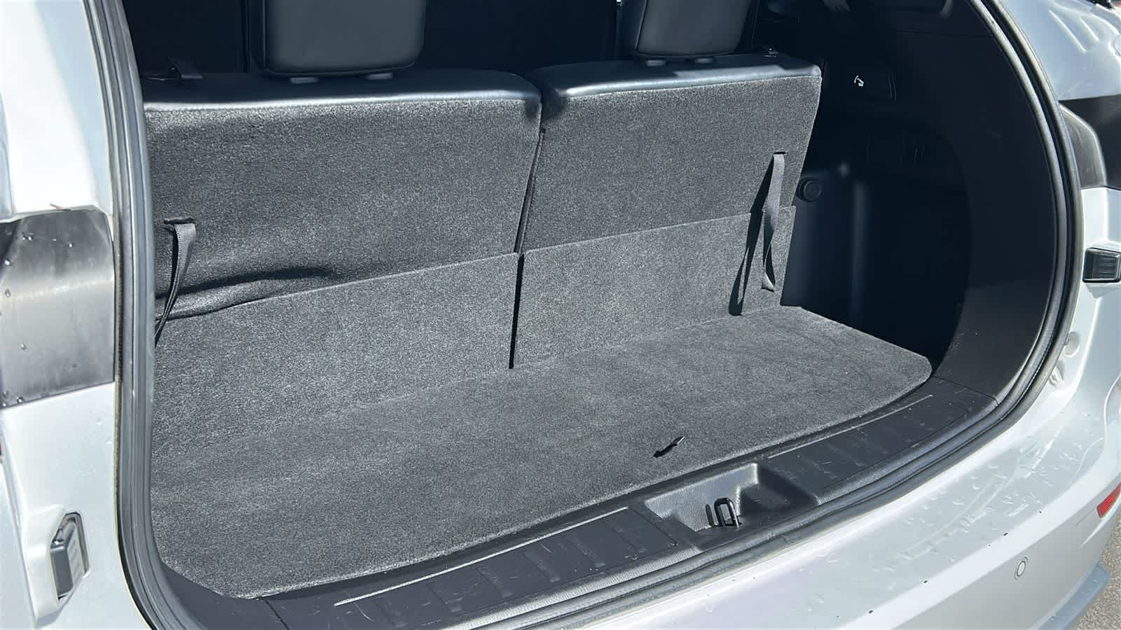 Thumbnail: 2024 Mitsubishi Outlander - 27