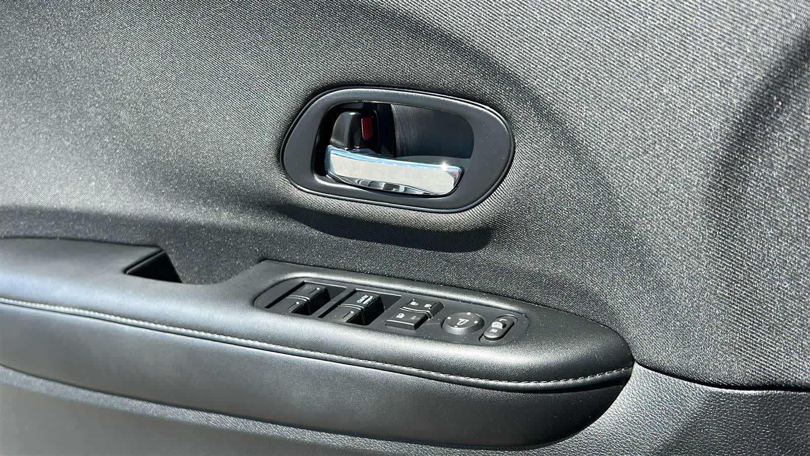 Thumbnail: 2022 Honda HR-V - 22