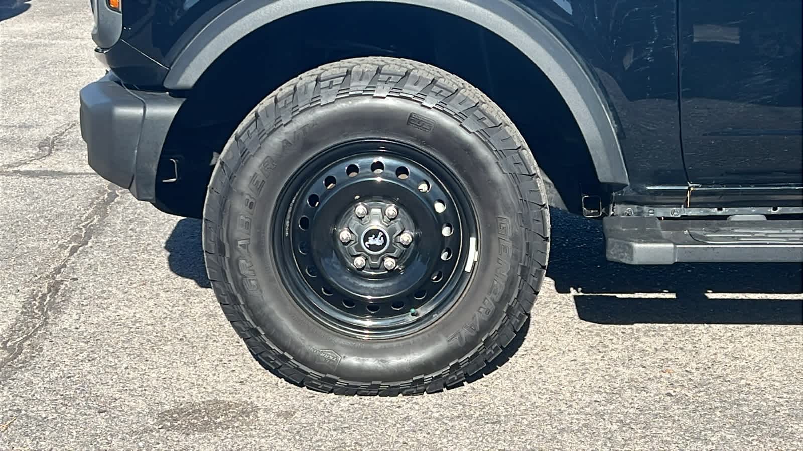 Thumbnail: 2022 Ford Bronco - 9