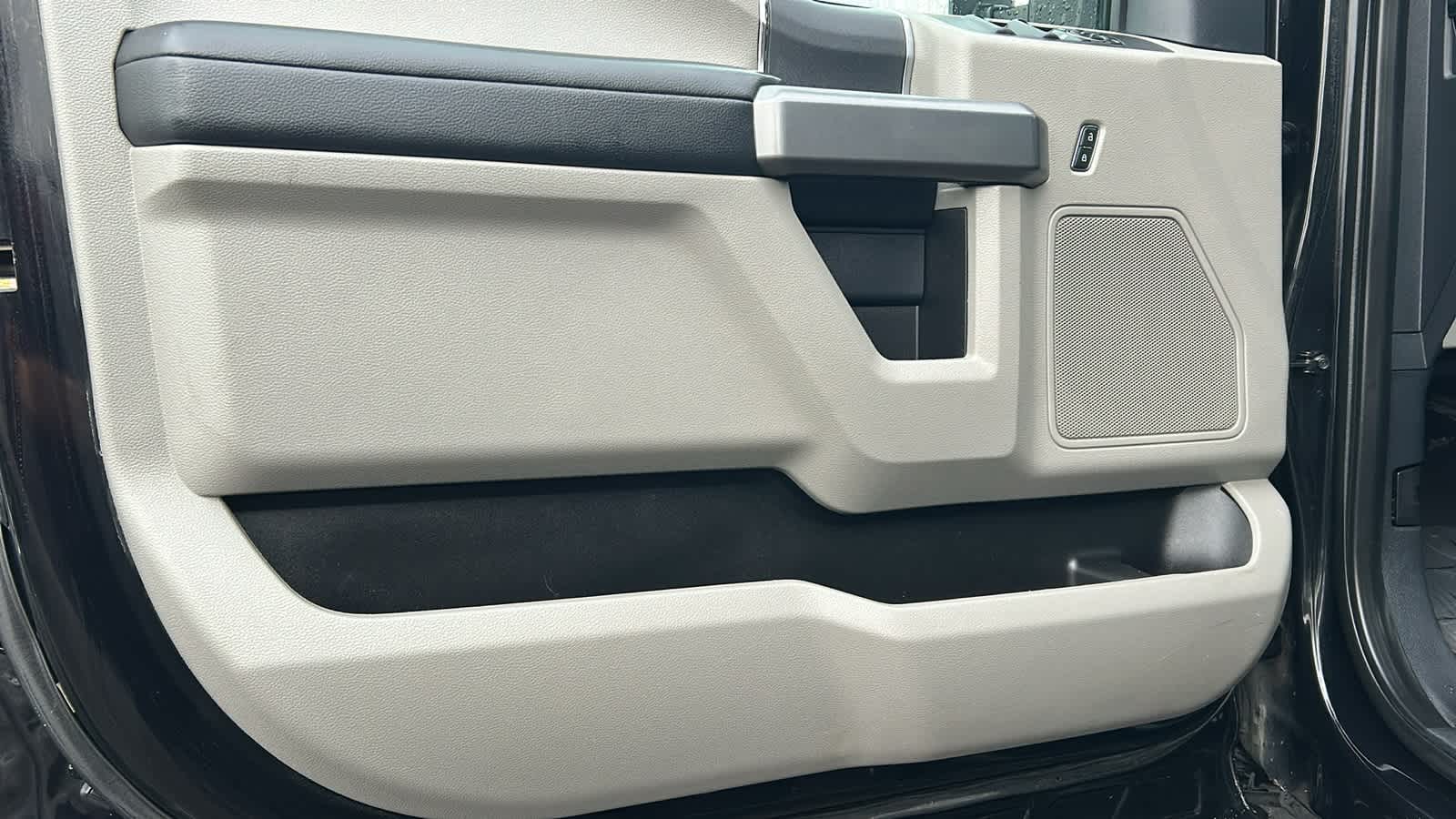 Thumbnail: 2022 Ford F-250 - 23