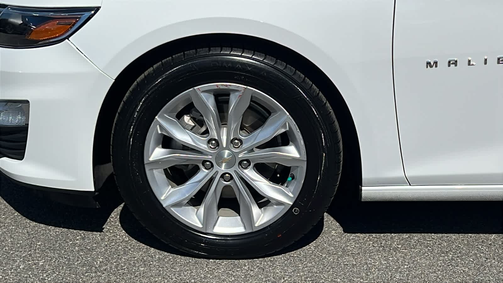 Thumbnail: 2023 Chevrolet Malibu - 9