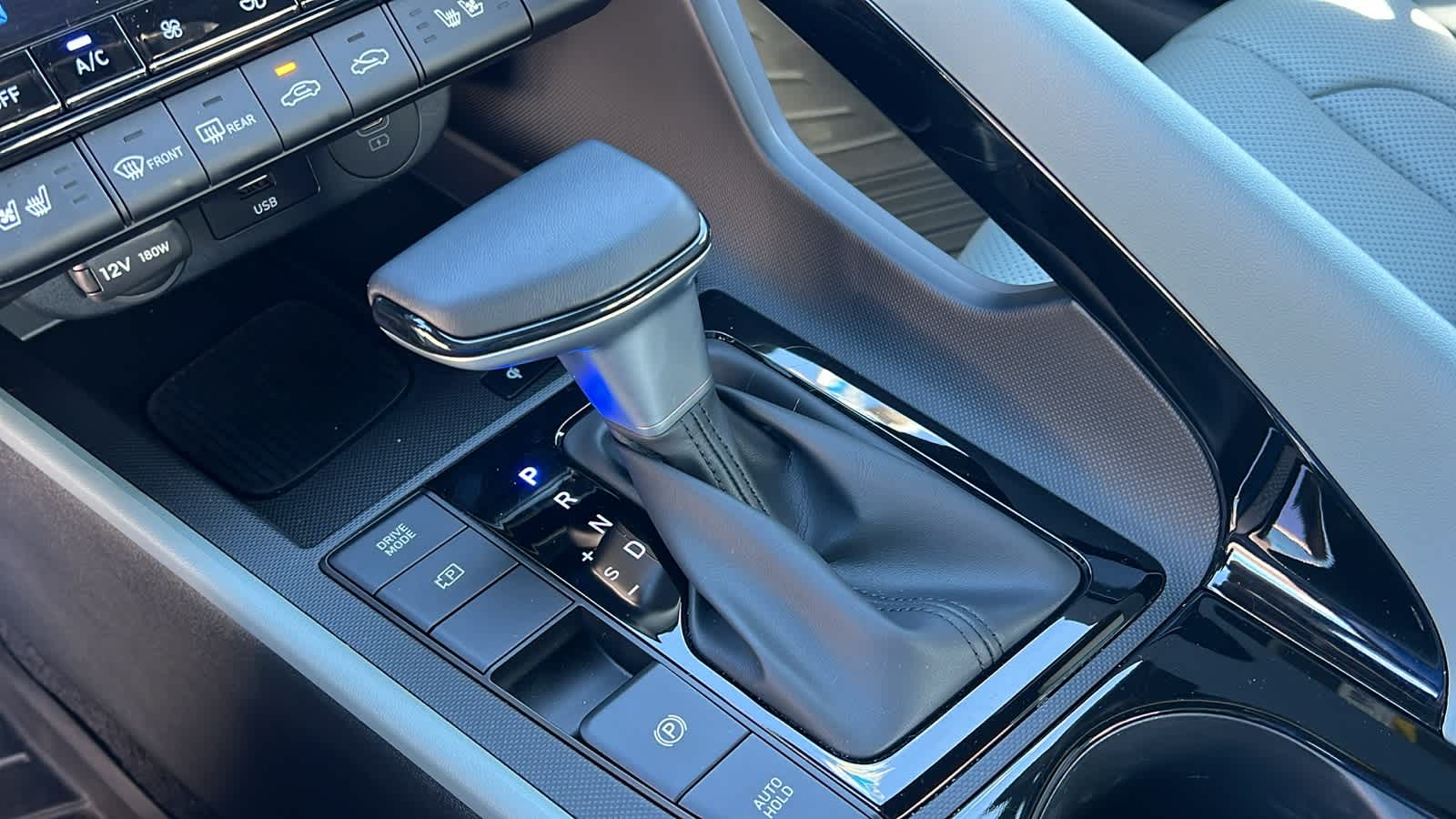 Thumbnail: 2025 Hyundai Elantra - 13