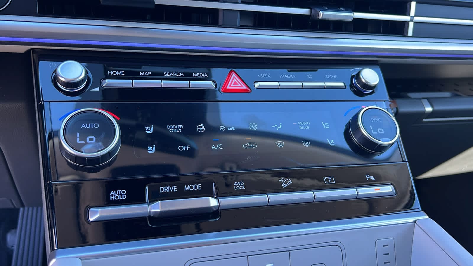 Thumbnail: 2026 Hyundai Santa Fe - 14