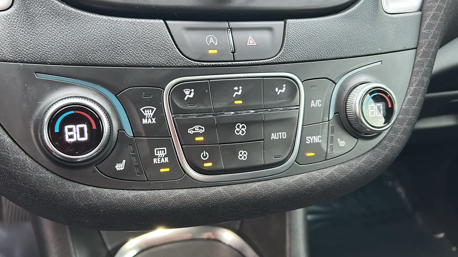 Thumbnail: 2023 Chevrolet Malibu - 14