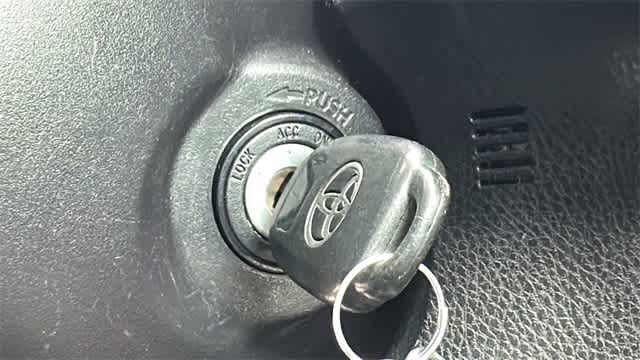 Thumbnail: 2015 Toyota Corolla - 17