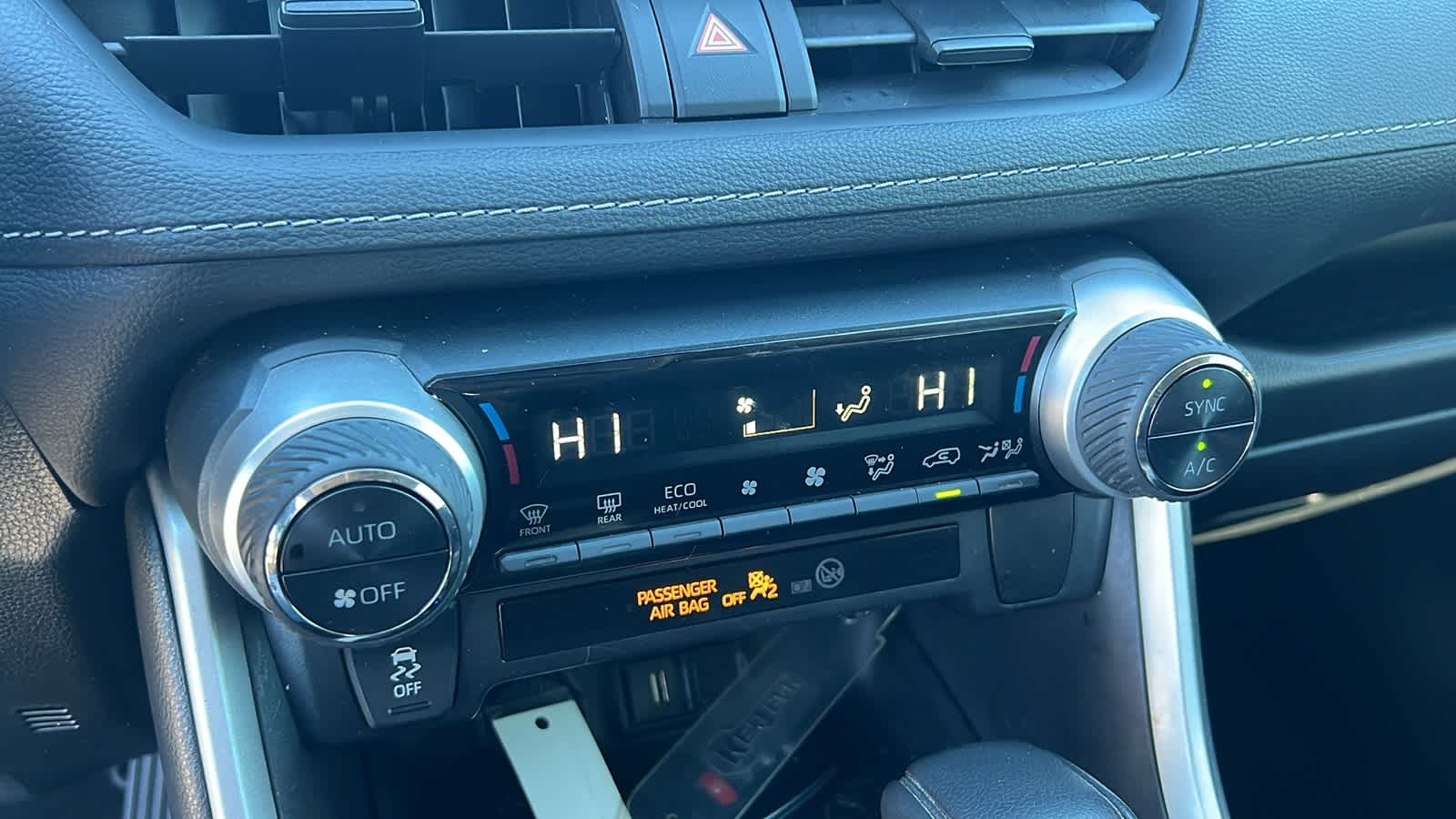 Thumbnail: 2020 Toyota RAV4 - 14