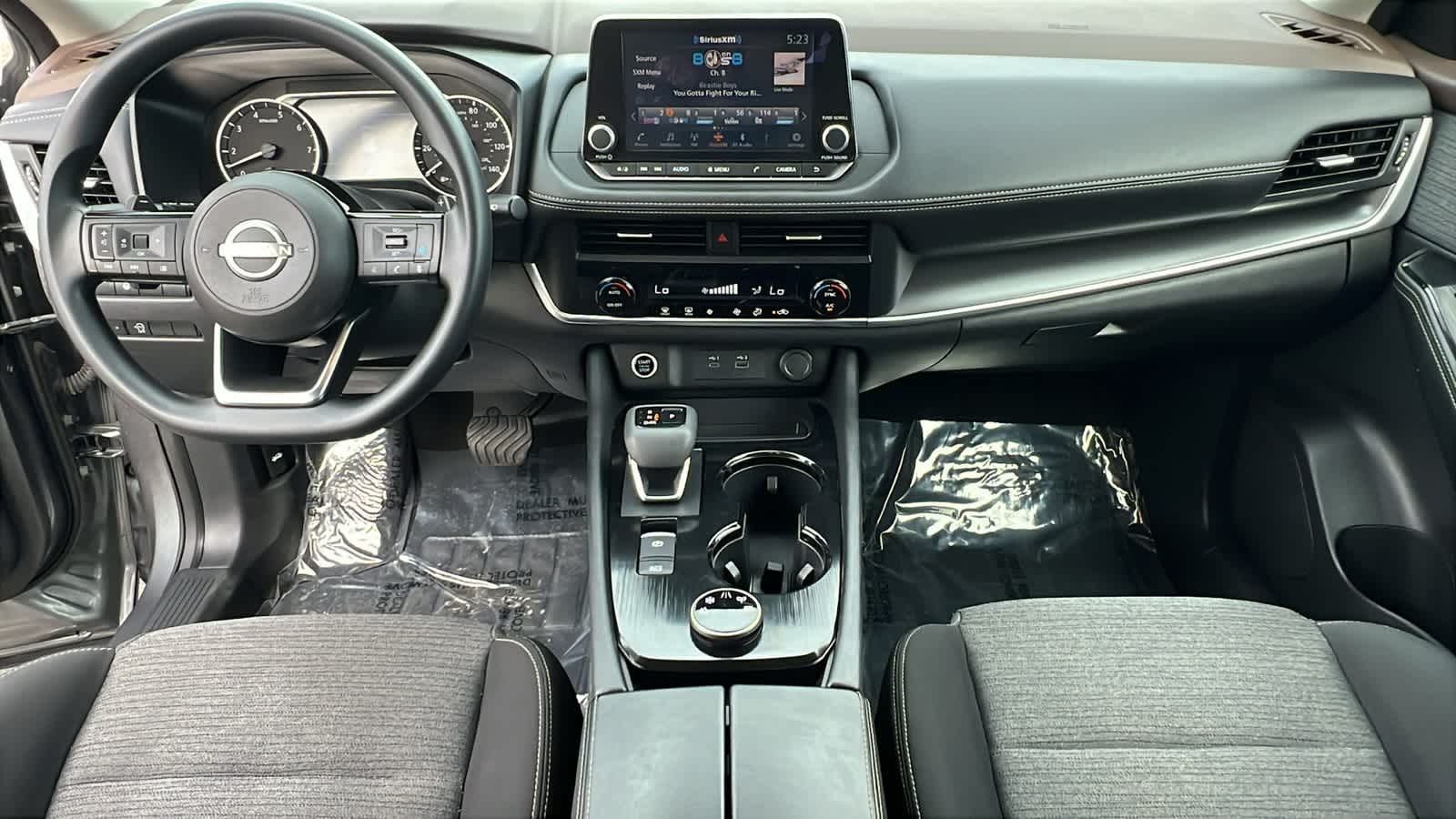 2023 Nissan Rogue SV 26