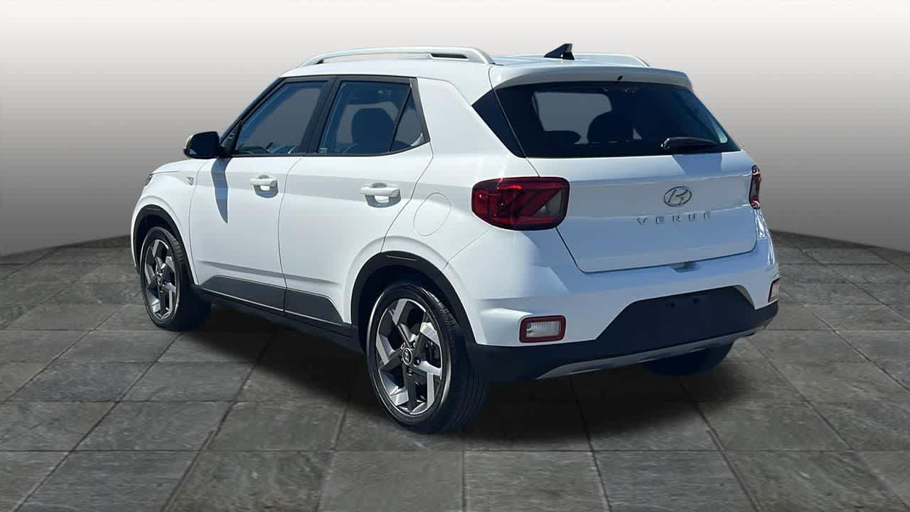 Thumbnail: 2022 Hyundai Venue - 7