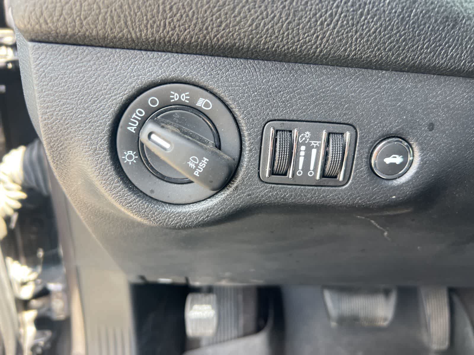 Thumbnail: 2018 Dodge Challenger - 19