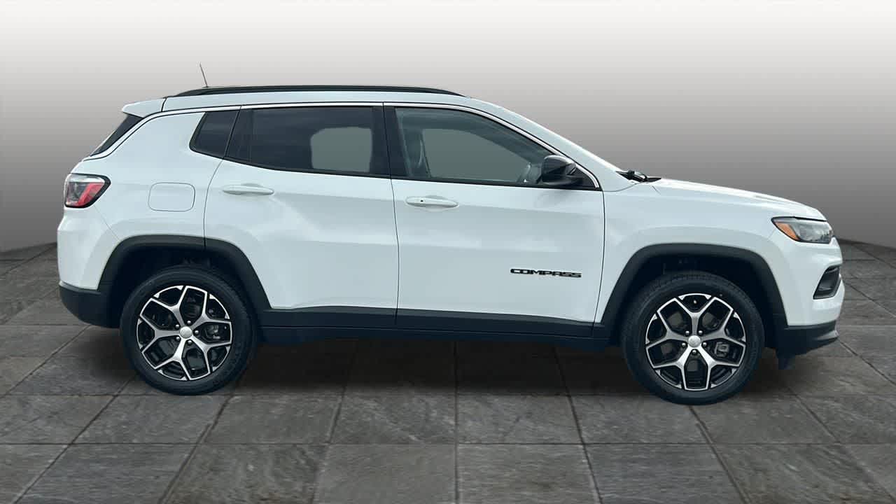 Thumbnail: 2024 Jeep Compass - 4