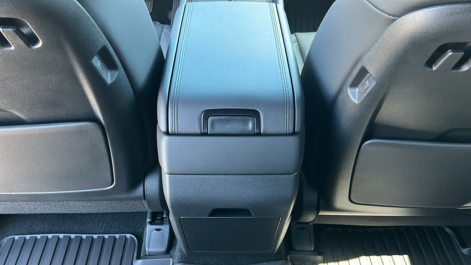 Thumbnail: 2025 Hyundai Santa Fe - 25