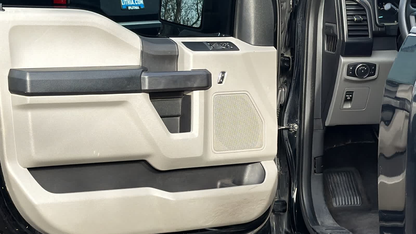 Thumbnail: 2018 Ford F-150 - 23