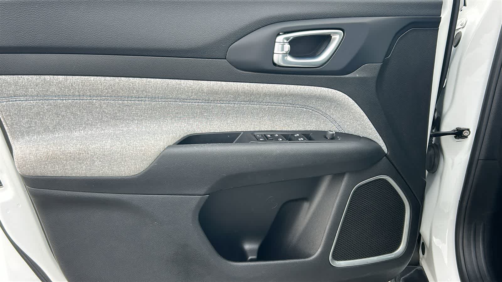 Thumbnail: 2024 Jeep Compass - 23