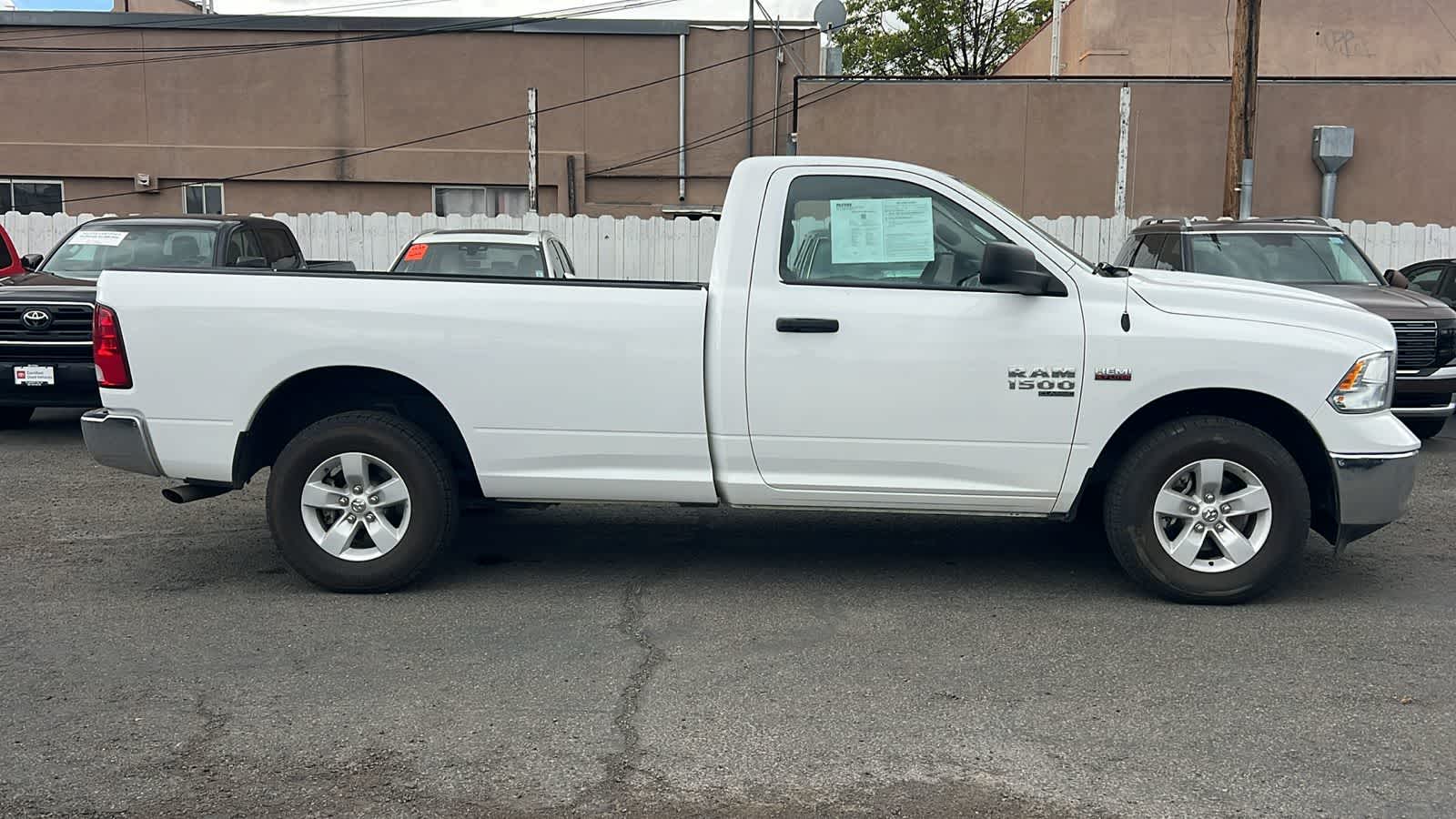 Thumbnail: 2022 RAM 1500 Classic - 4