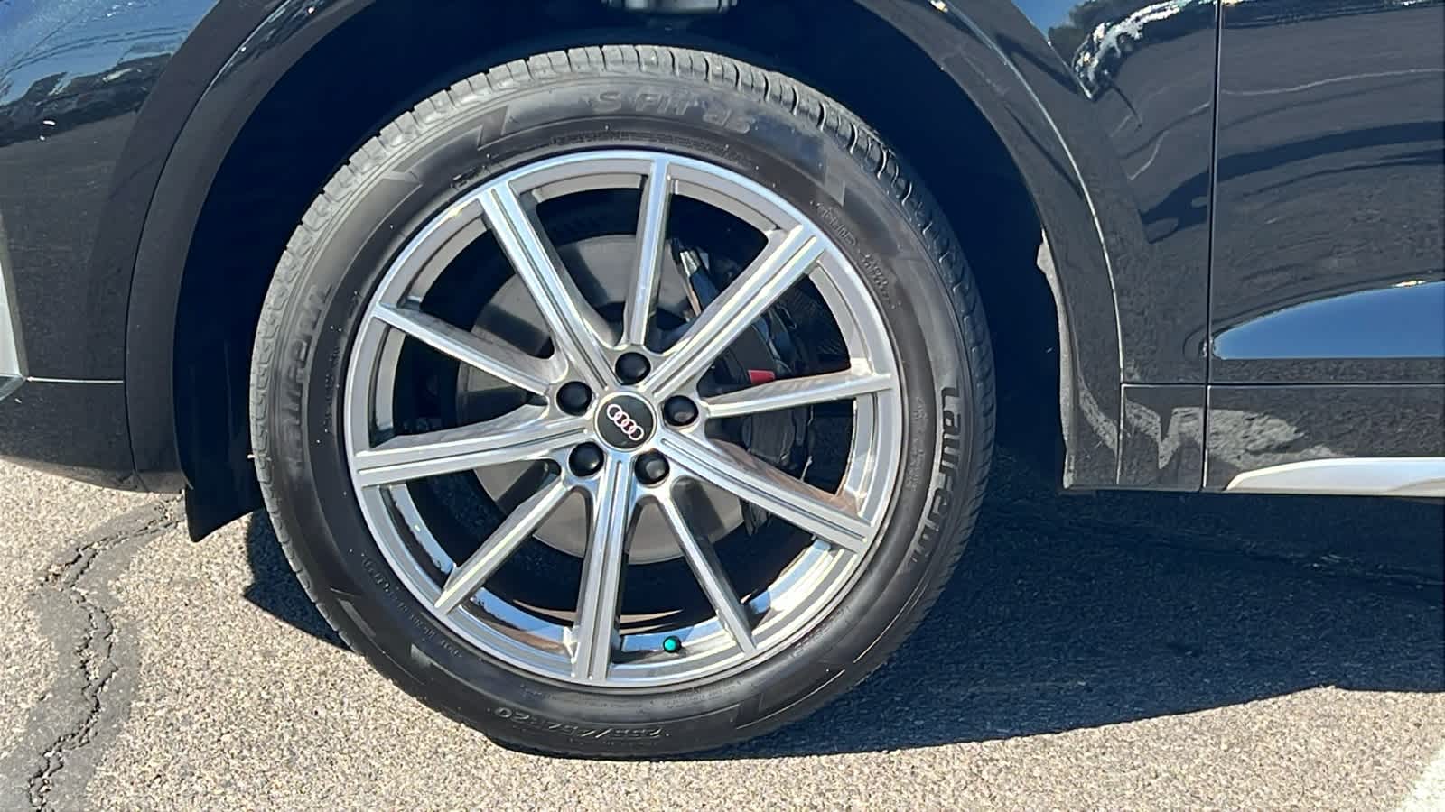 Thumbnail: 2022 Audi SQ5 - 9