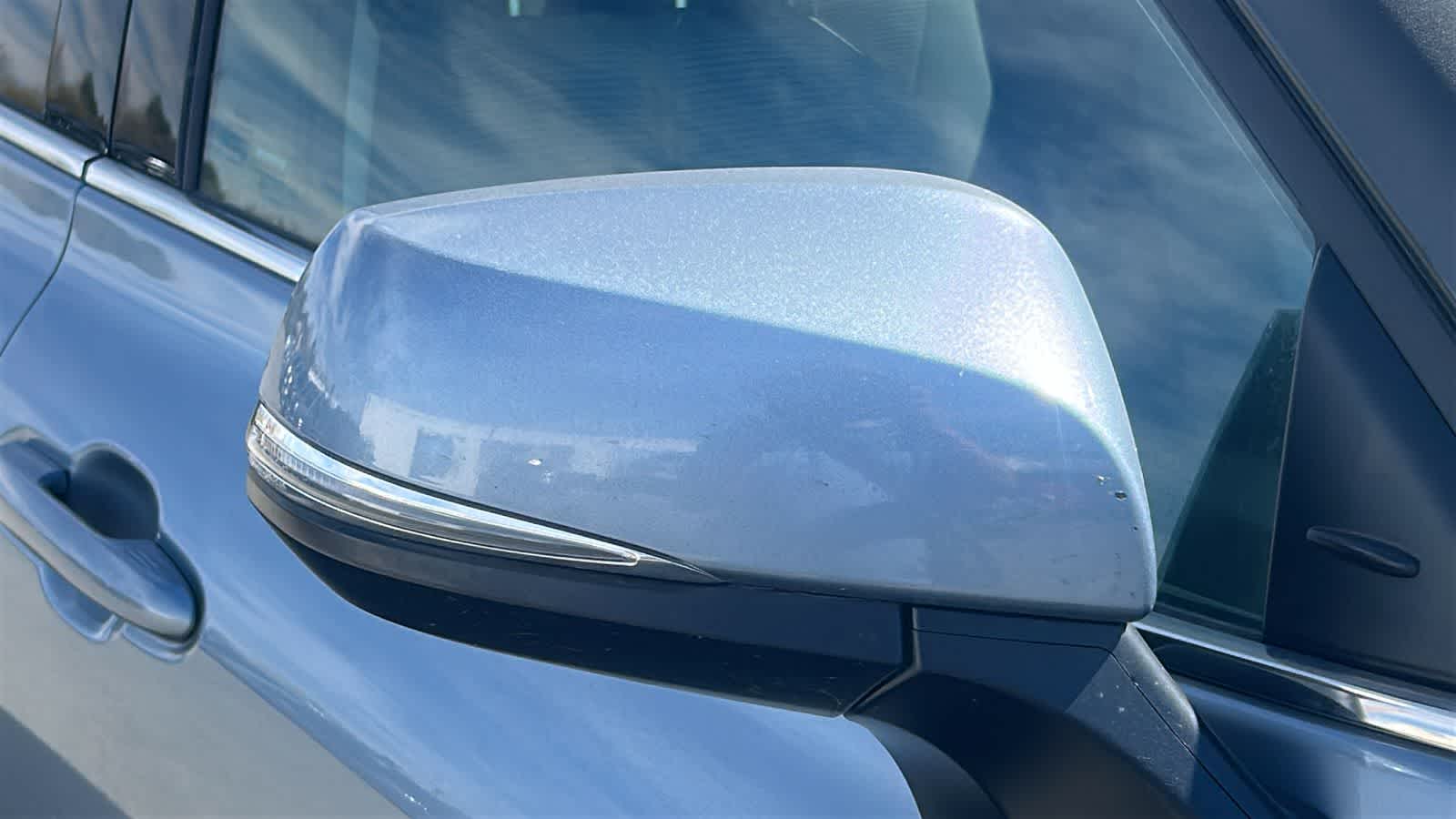 Thumbnail: 2022 Toyota Highlander - 18