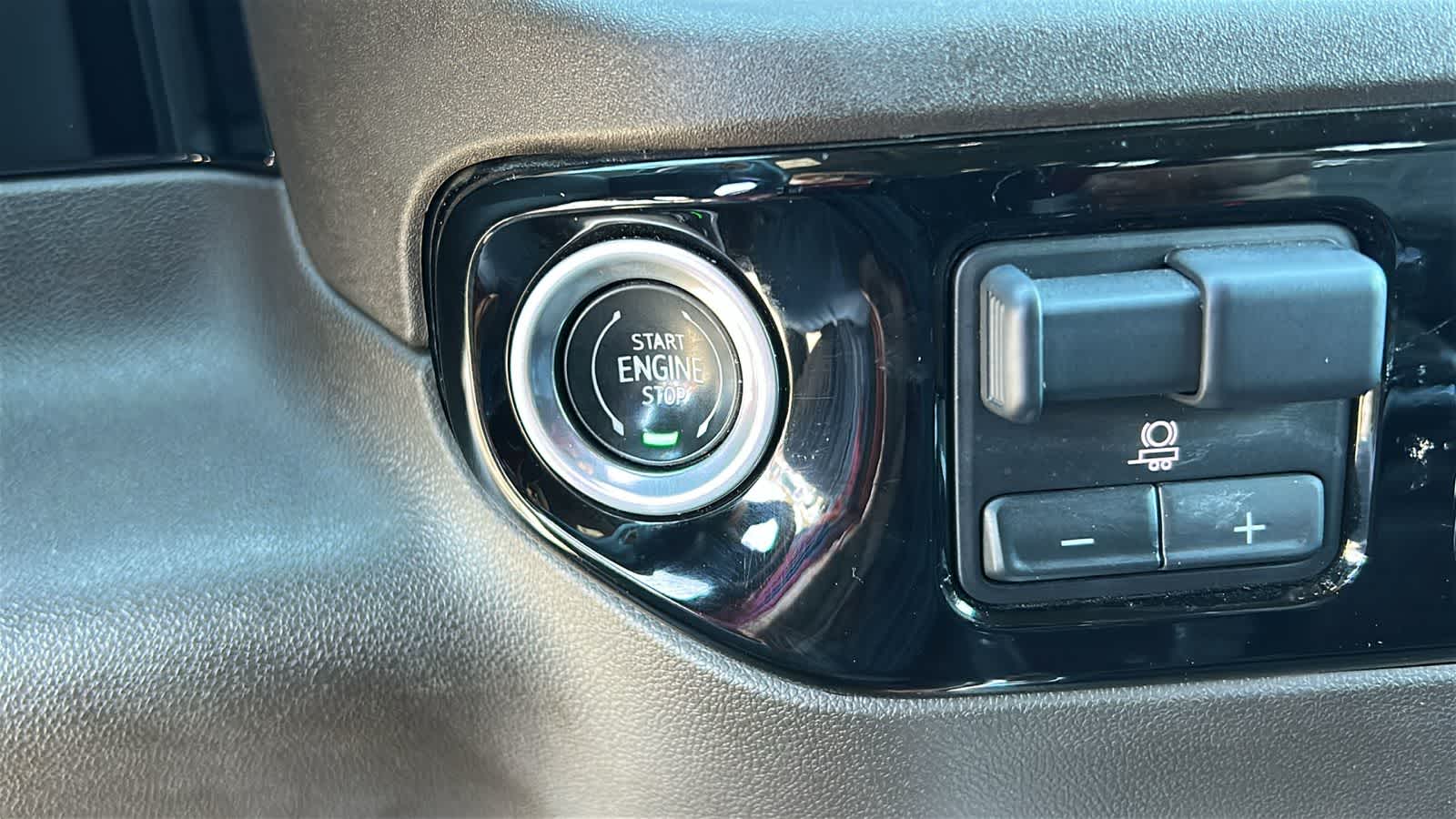 Thumbnail: 2022 Chevrolet Silverado 1500 - 16