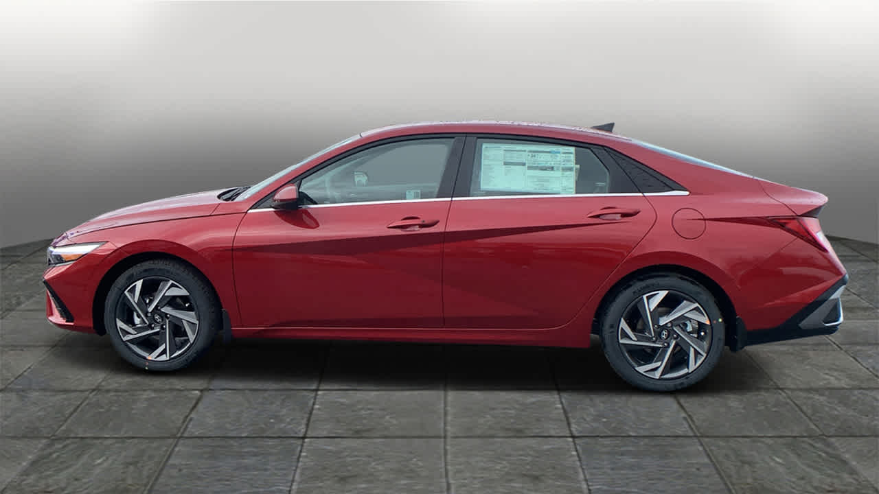 Thumbnail: 2024 Hyundai Elantra - 3