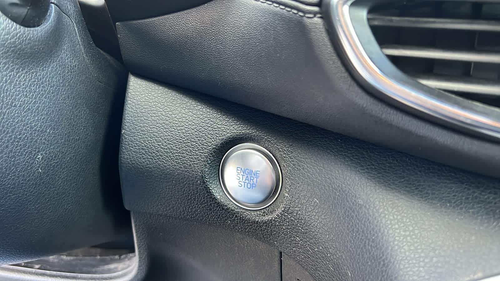 Thumbnail: 2021 Hyundai Santa Fe - 17