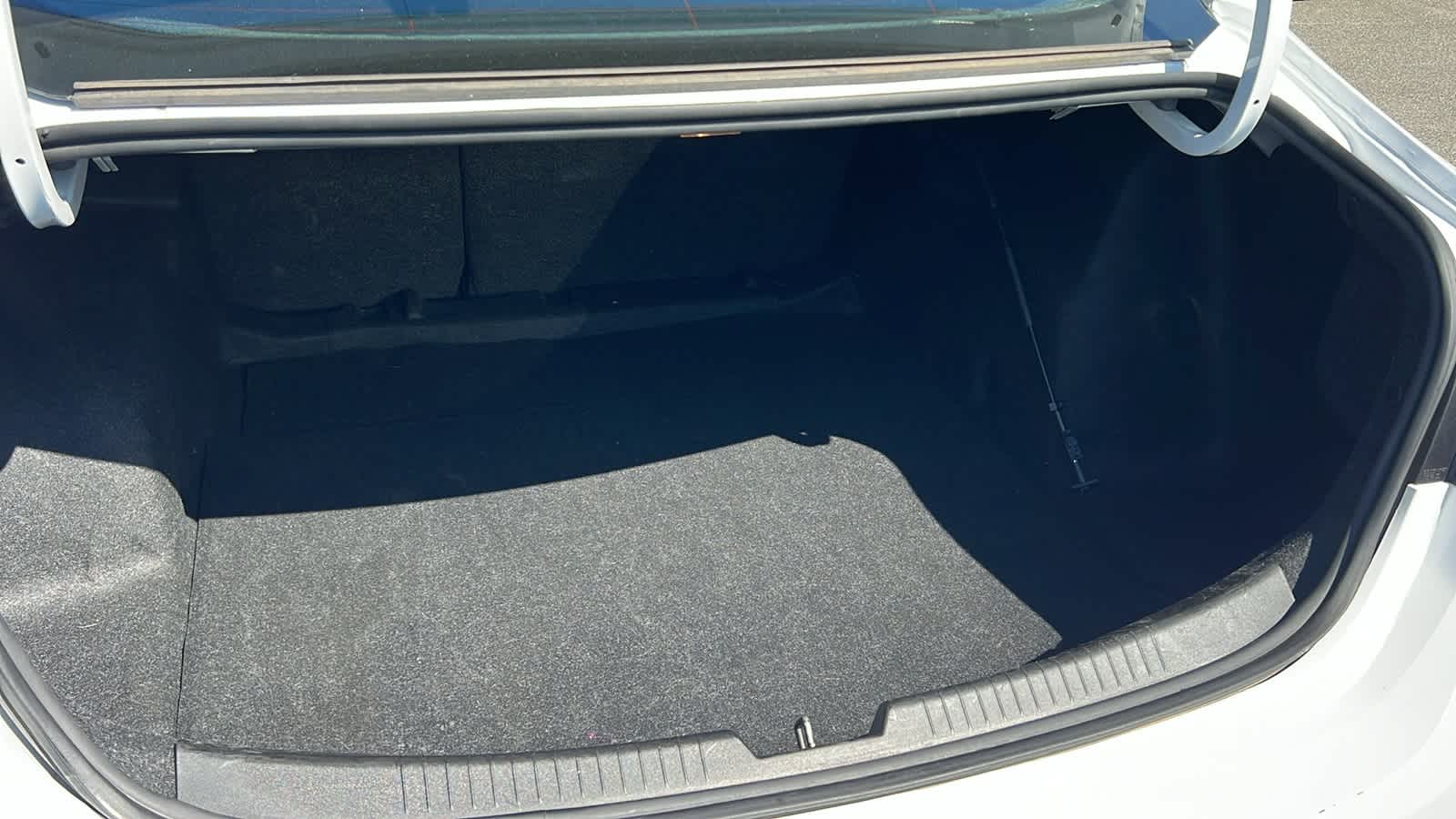 Thumbnail: 2023 Chevrolet Malibu - 27