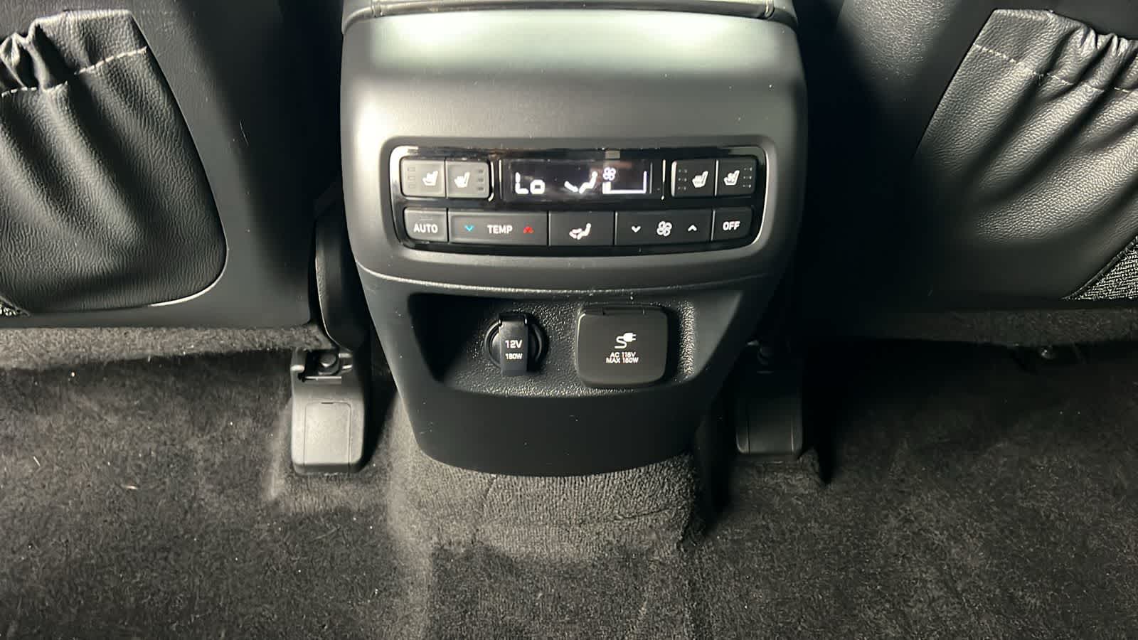 Thumbnail: 2022 Hyundai Palisade - 25