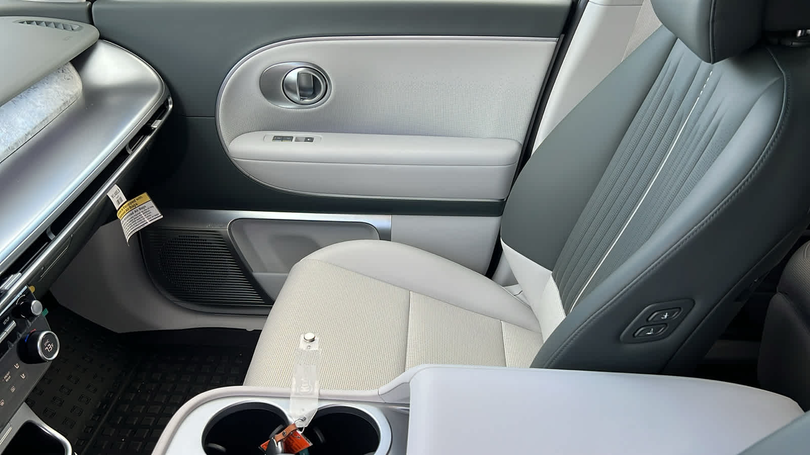 Thumbnail: 2026 Hyundai Ioniq - 12