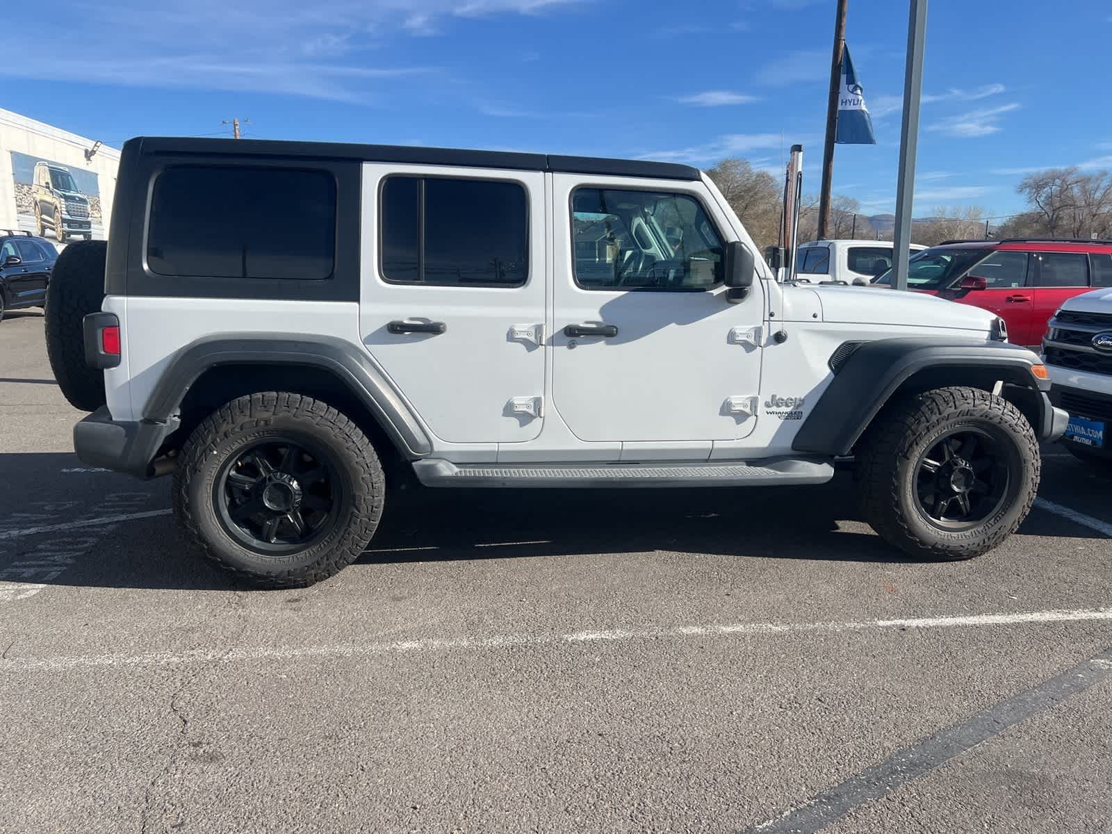 Thumbnail: 2019 Jeep Wrangler - 7