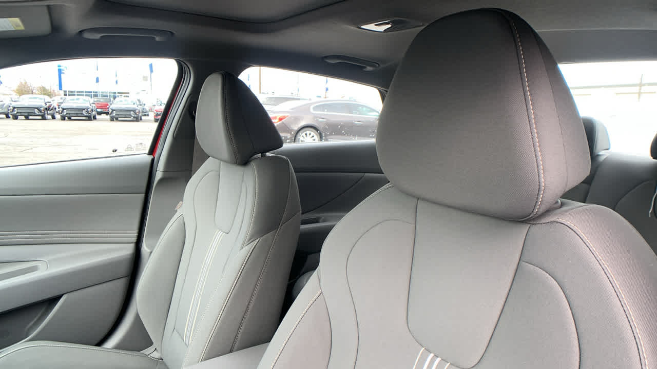 Thumbnail: 2024 Hyundai Elantra - 25