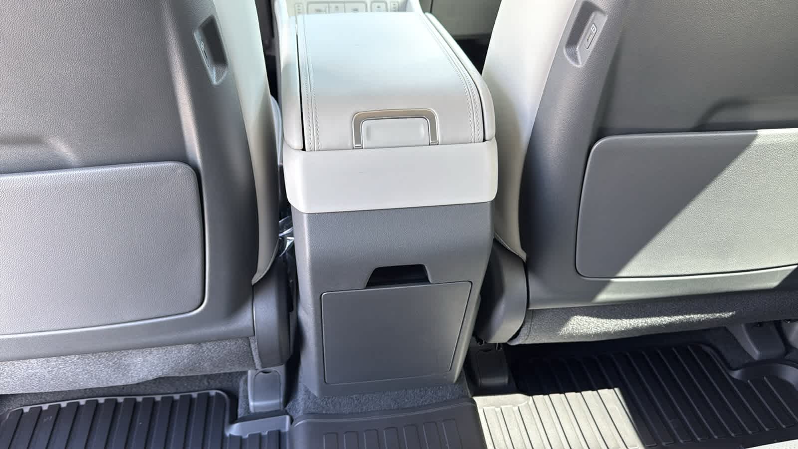 Thumbnail: 2025 Hyundai Santa Fe - 25