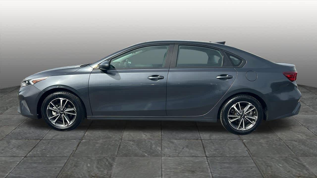 Thumbnail: 2024 Kia Forte - 8