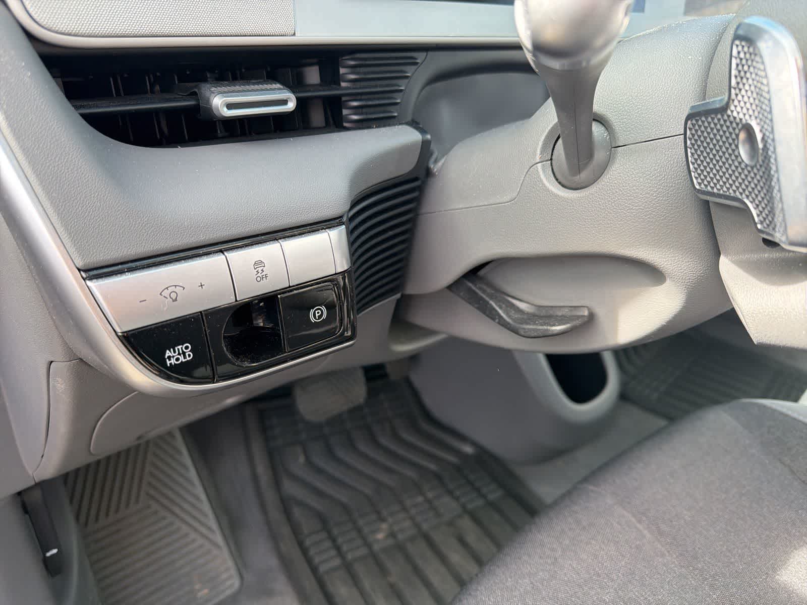 Thumbnail: 2022 Hyundai Ioniq 5 - 12