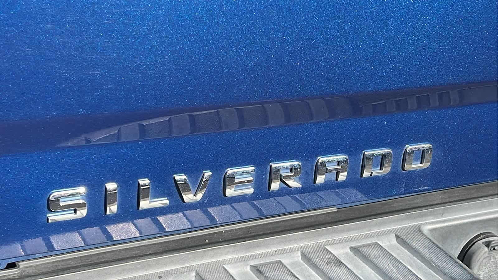 Thumbnail: 2015 Chevrolet Silverado 1500 - 25