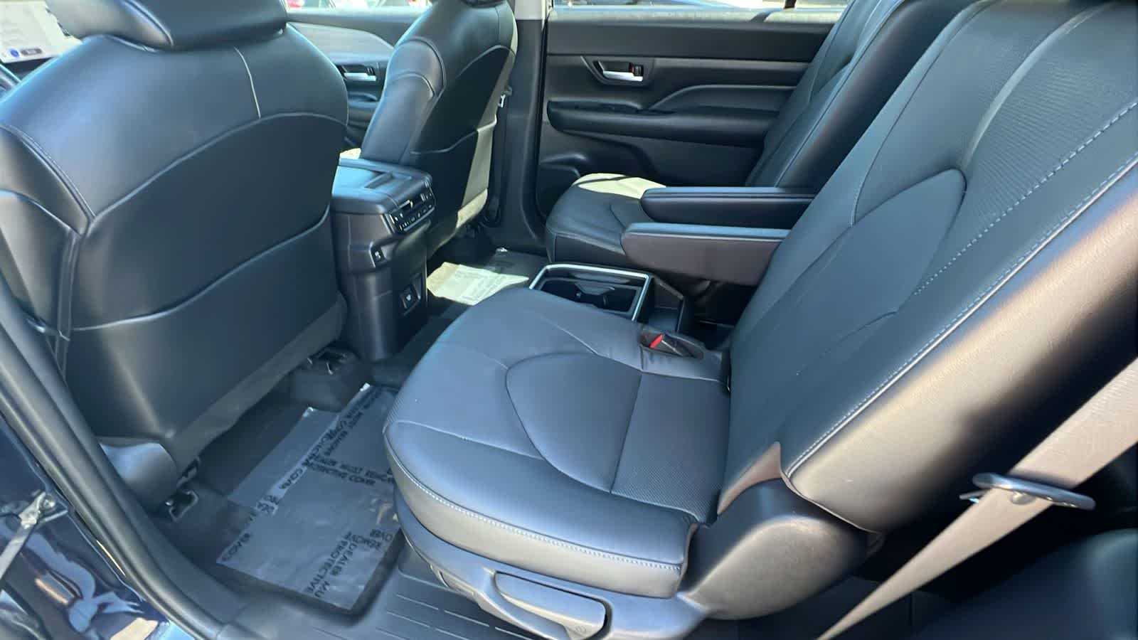 Thumbnail: 2024 Toyota Grand Highlander - 24