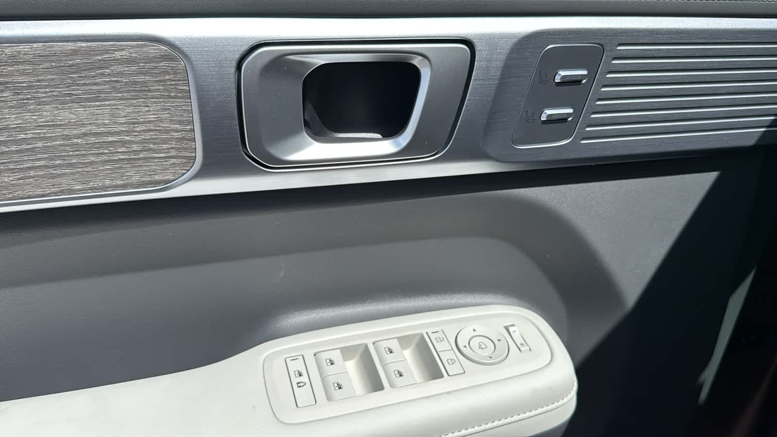 Thumbnail: 2025 Hyundai Santa Fe - 22