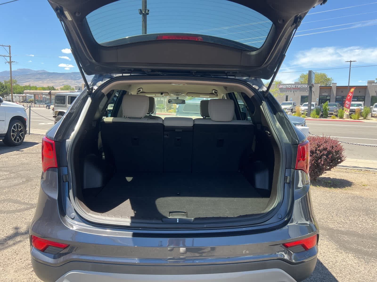 Thumbnail: 2018 Hyundai Santa Fe - 15