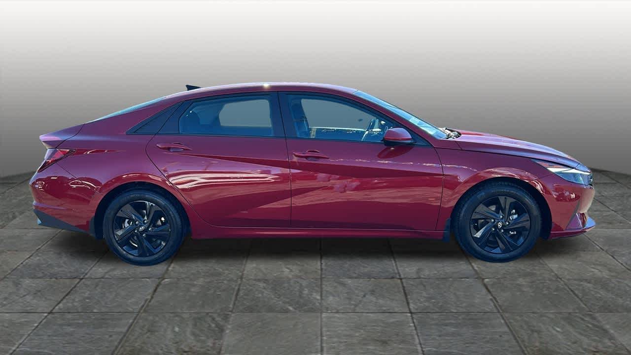 Thumbnail: 2023 Hyundai Elantra - 4