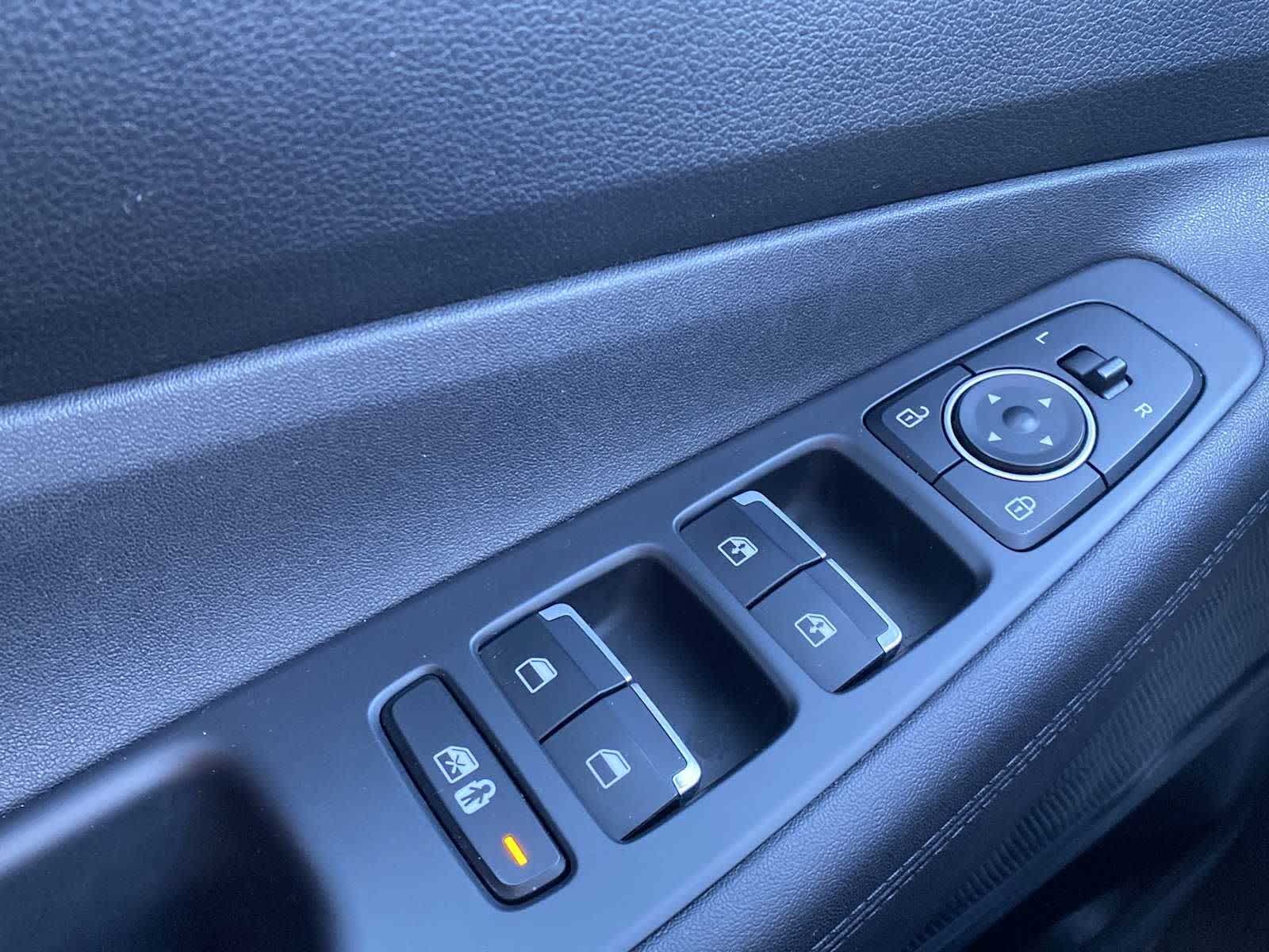 Thumbnail: 2023 Hyundai Santa Fe - 20