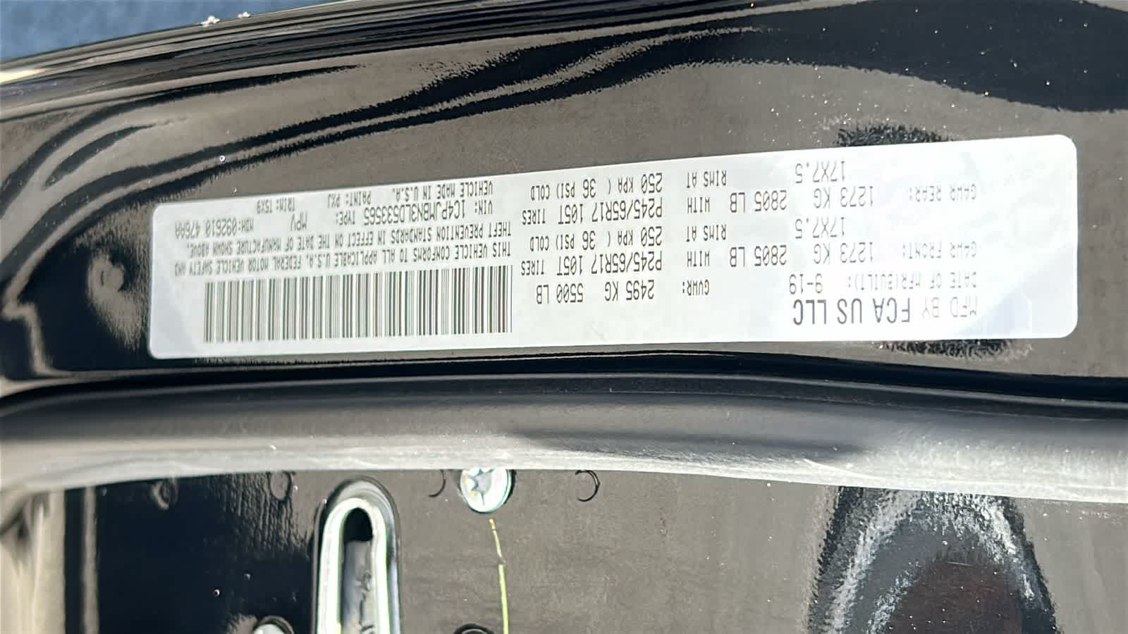 Thumbnail: 2020 Jeep Cherokee - 29