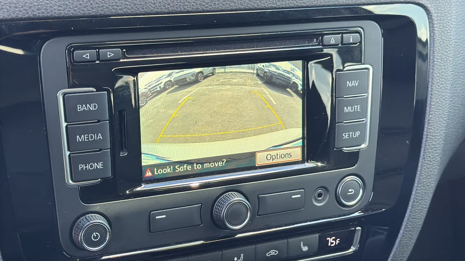 Thumbnail: 2015 Volkswagen Jetta - 16