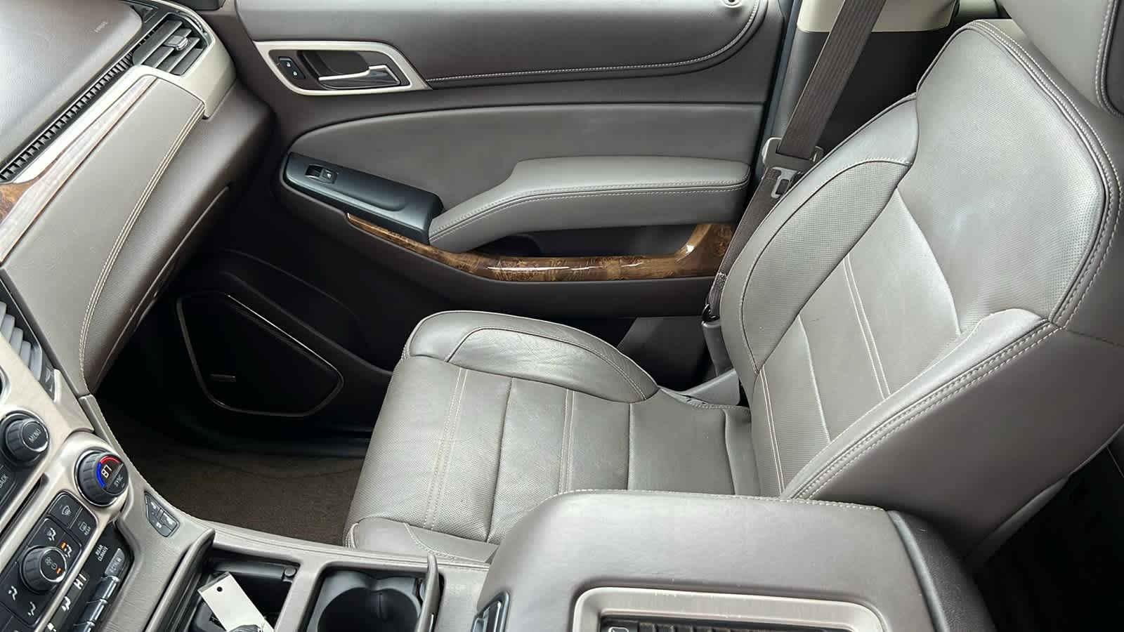 Thumbnail: 2015 GMC Yukon - 11