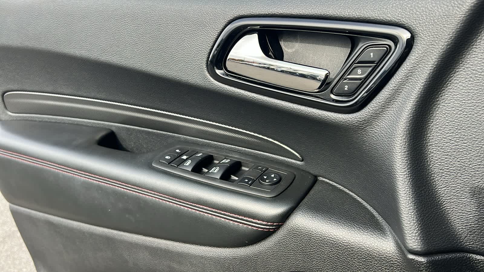 Thumbnail: 2022 Dodge Durango - 22