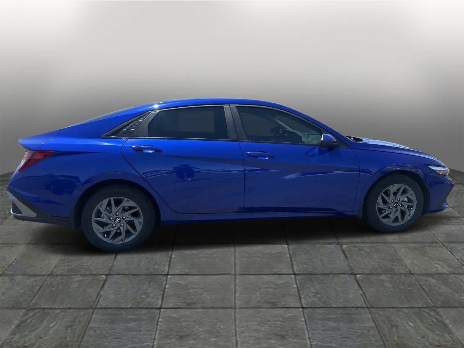 2024 Hyundai Elantra SEL 7