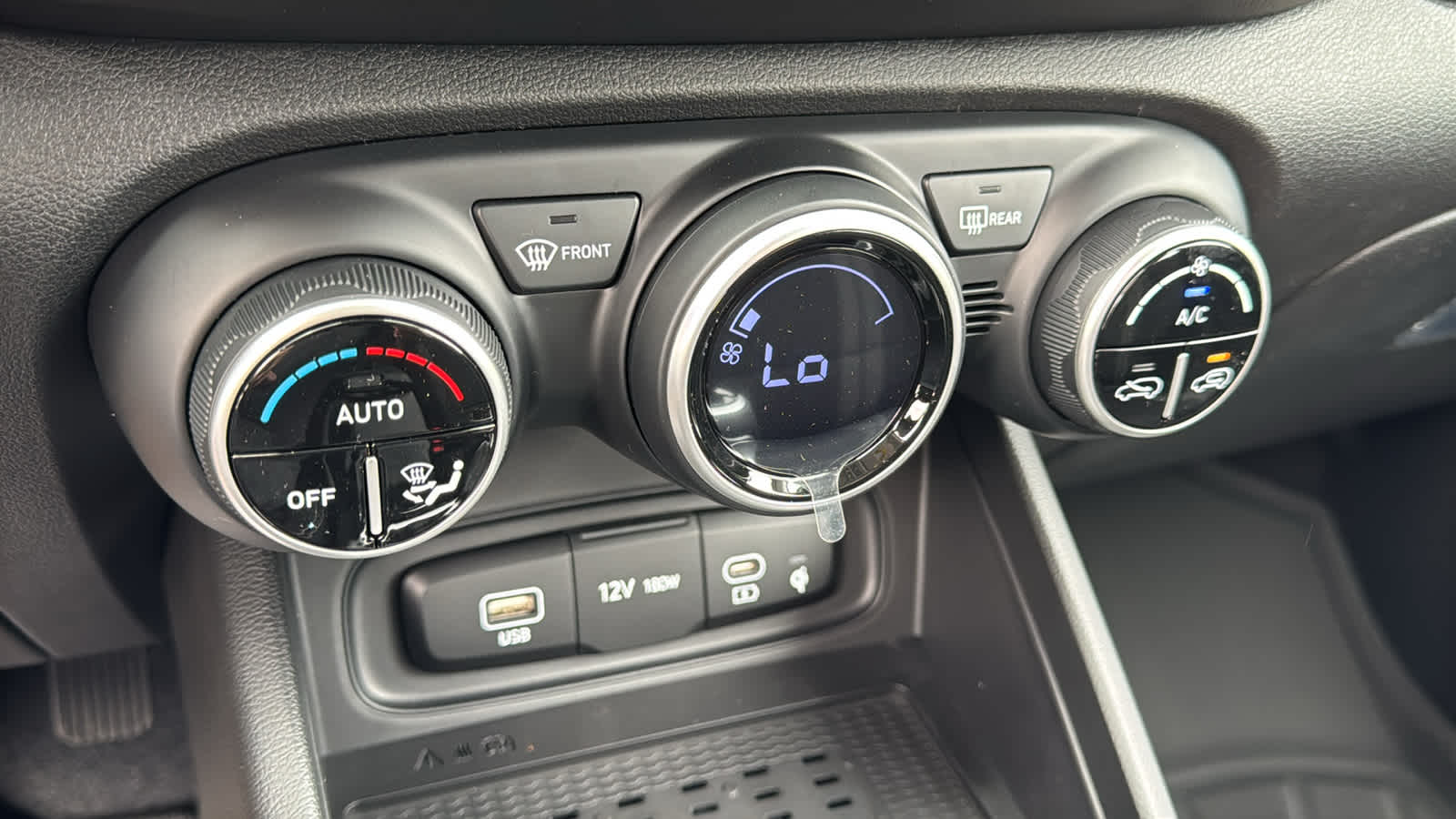 Thumbnail: 2026 Hyundai Venue - 14